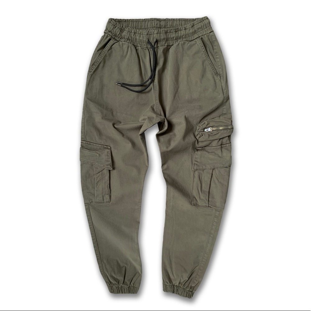 Slim fit cargo pants.